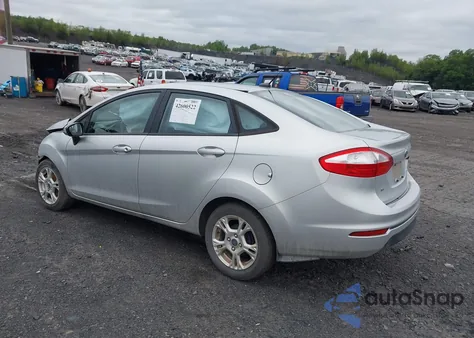 2014 Ford Fiesta Se z USA, uszkodzony, nr VIN 3FADP4BJ2EM239439